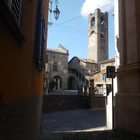 Διαμέρισμα Piazza Vecchia Μπέργκαμο