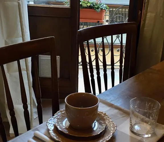 Piazza Vecchia 公寓 *
